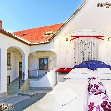 Barokk Vendeghaz Hotell Eger Exteriör bild