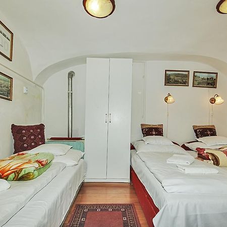 Barokk Vendeghaz Hotell Eger Exteriör bild