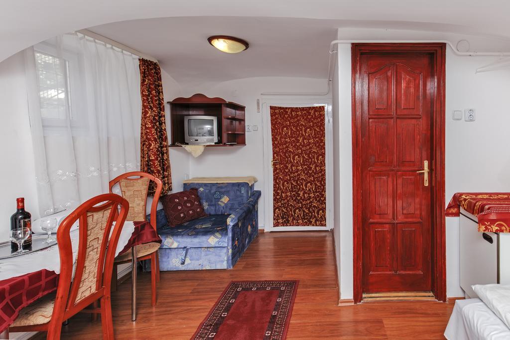 Barokk Vendeghaz Hotell Eger Exteriör bild