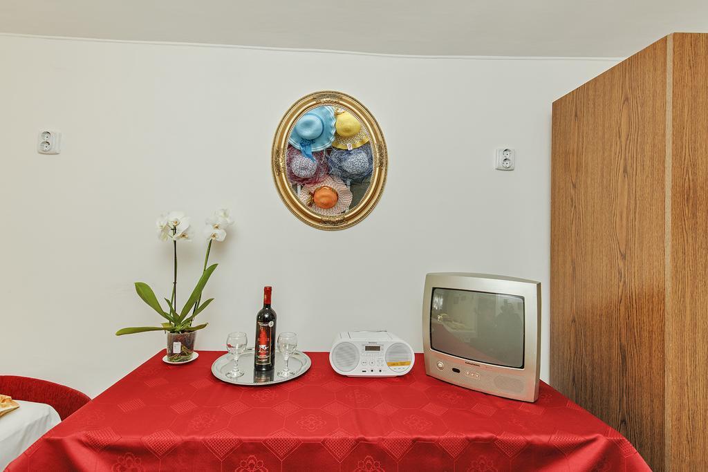 Barokk Vendeghaz Hotell Eger Exteriör bild
