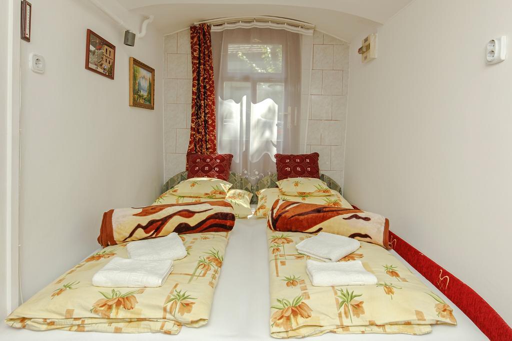 Barokk Vendeghaz Hotell Eger Exteriör bild